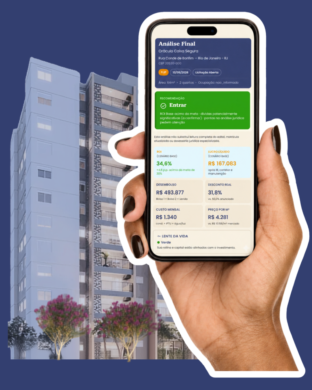 Mão segurando celular com Oráculo Caixa Segura